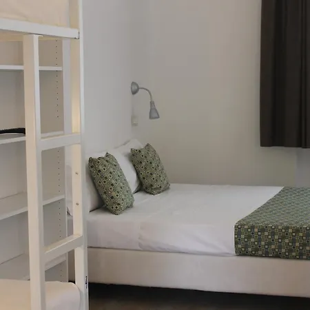 Lake Garda Beach Hostel Padenghe sul Garda Buitenkant foto
